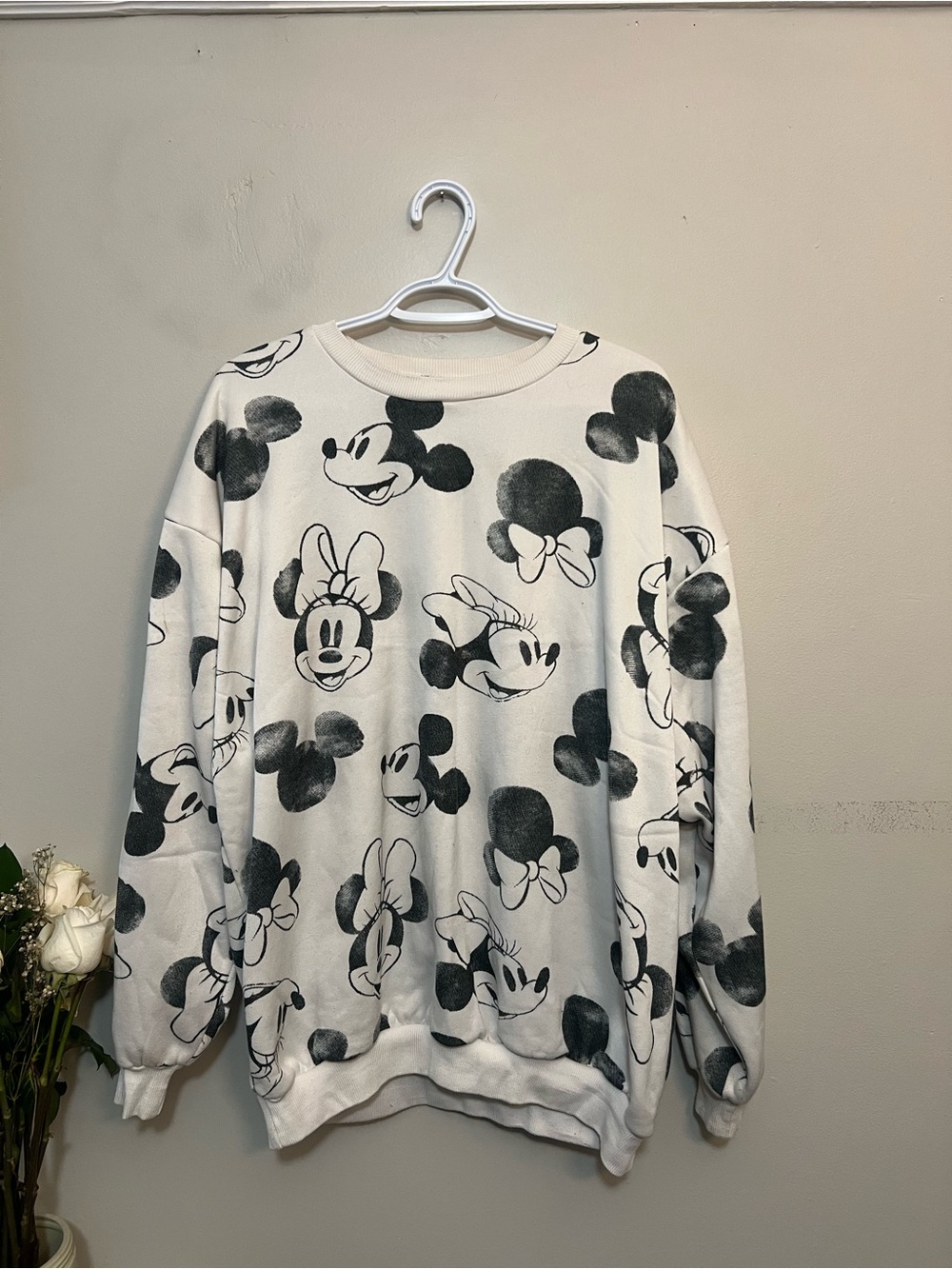 Mickey & Minnie Allover Print Sweatshirt - White & Black